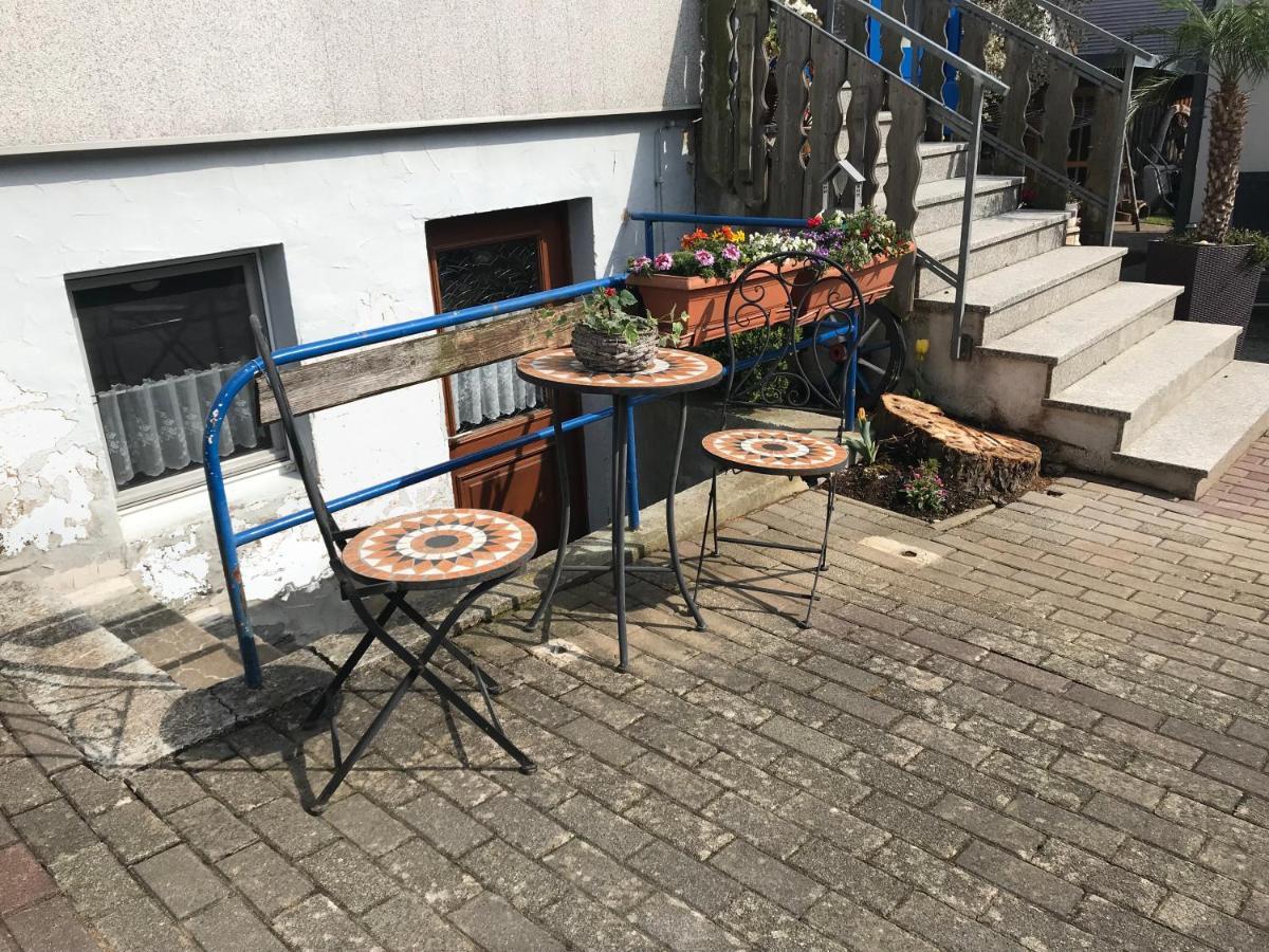 Ferienzimmer Niederstetten Екстер'єр фото